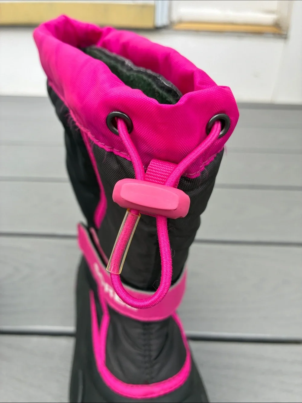 SOREL Kids' Flurry Waterproof Snow Boot Black & Hot Pink Size 3